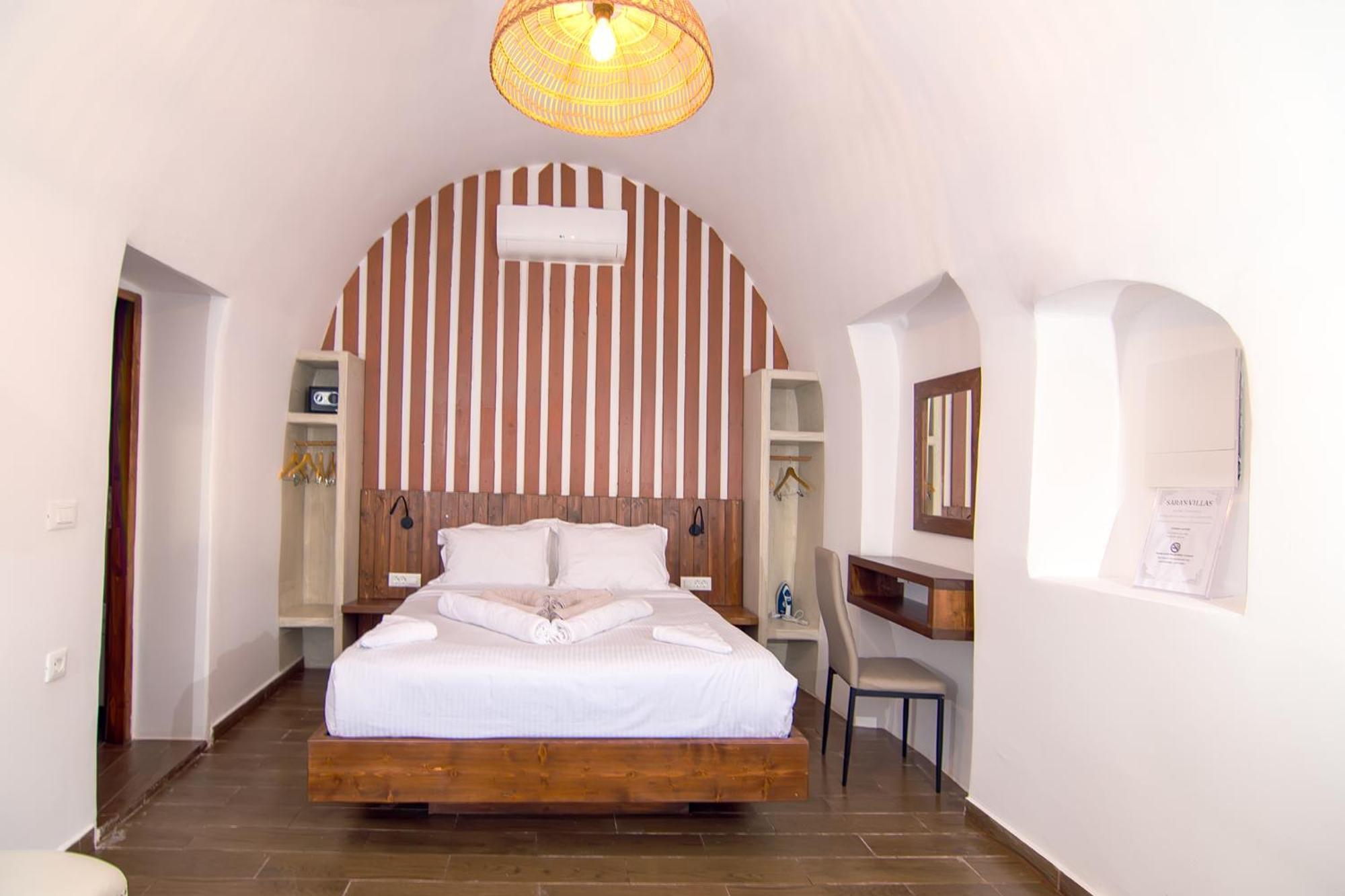 Villa Santorini Rooftop Hot Tub With Panoramic Views