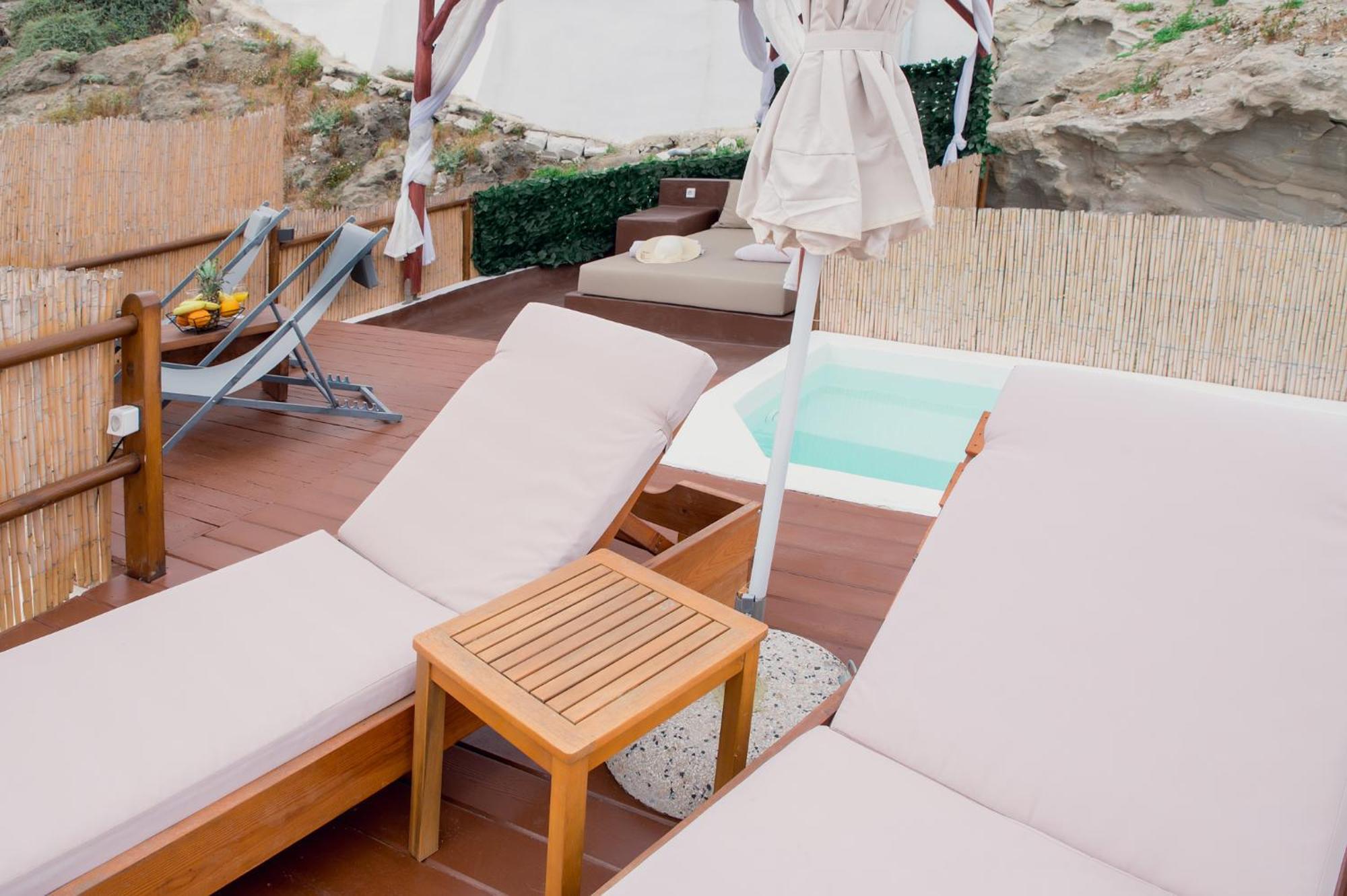 Villa Santorini Rooftop Hot Tub With Panoramic Views *