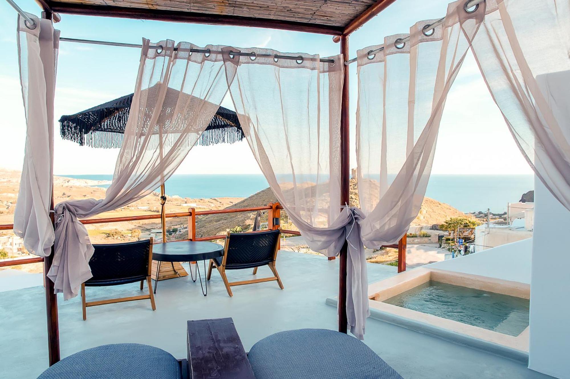 Willa Santorini Rooftop Hot Tub With Panoramic Views